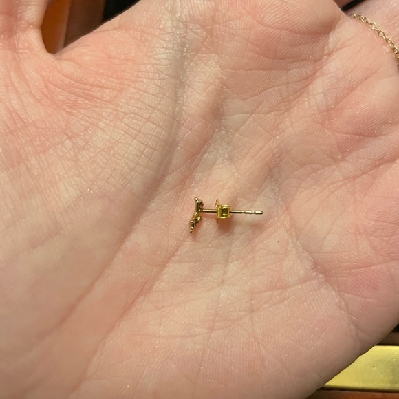 Solid gold 14k stamped deer Stud single earring - Picture 2 of 9